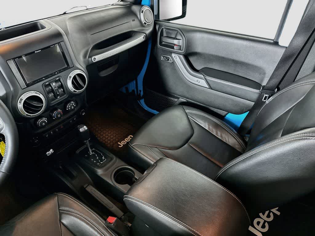 2017 Jeep Wrangler Unlimited Chief Edition