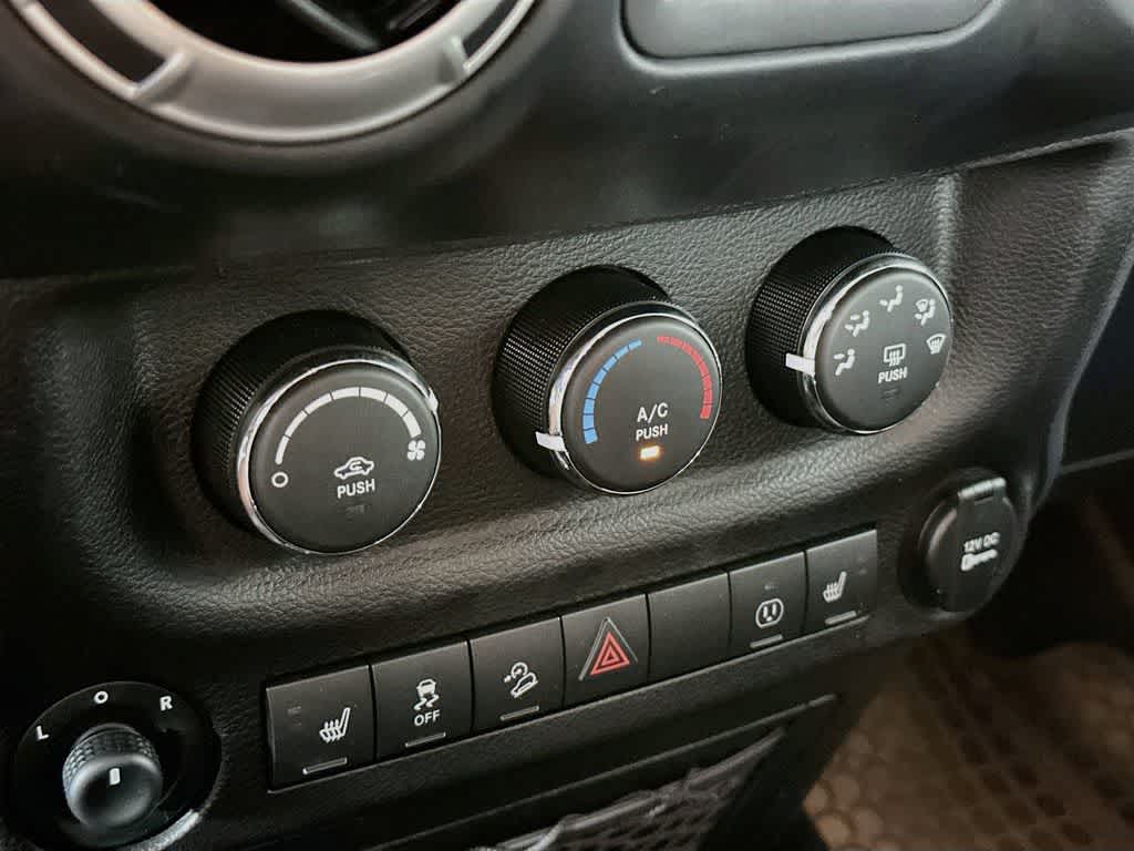 2017 Jeep Wrangler Unlimited Chief Edition