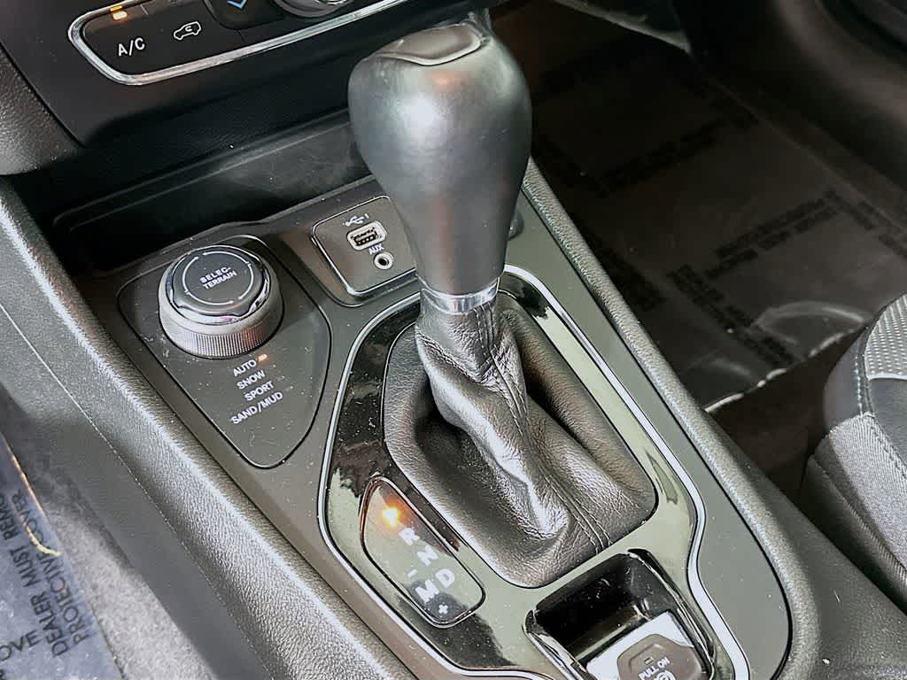 2023 Jeep Cherokee Altitude Lux