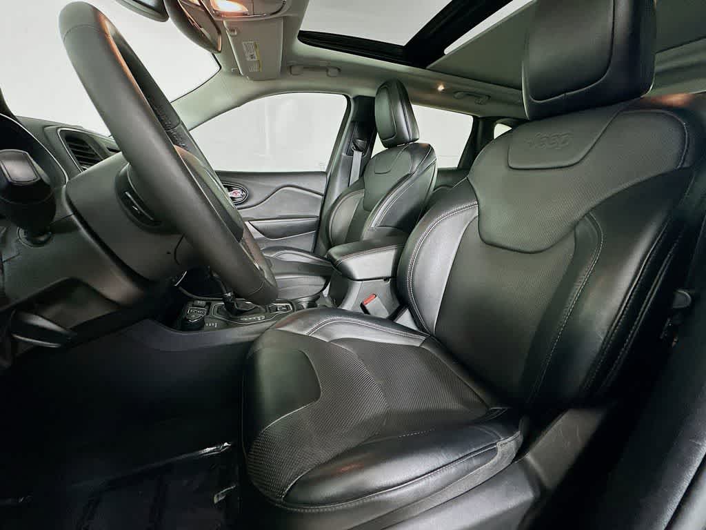 2022 Jeep Cherokee Latitude Lux