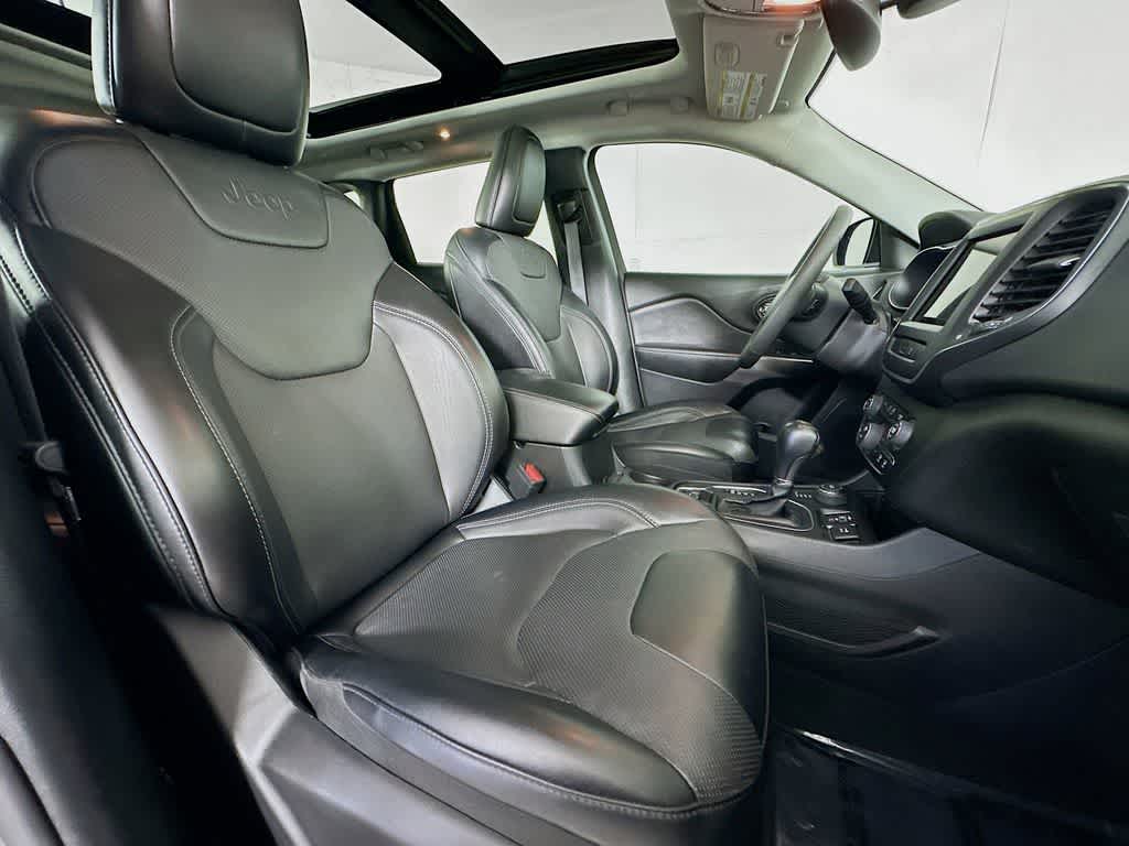 2022 Jeep Cherokee Latitude Lux