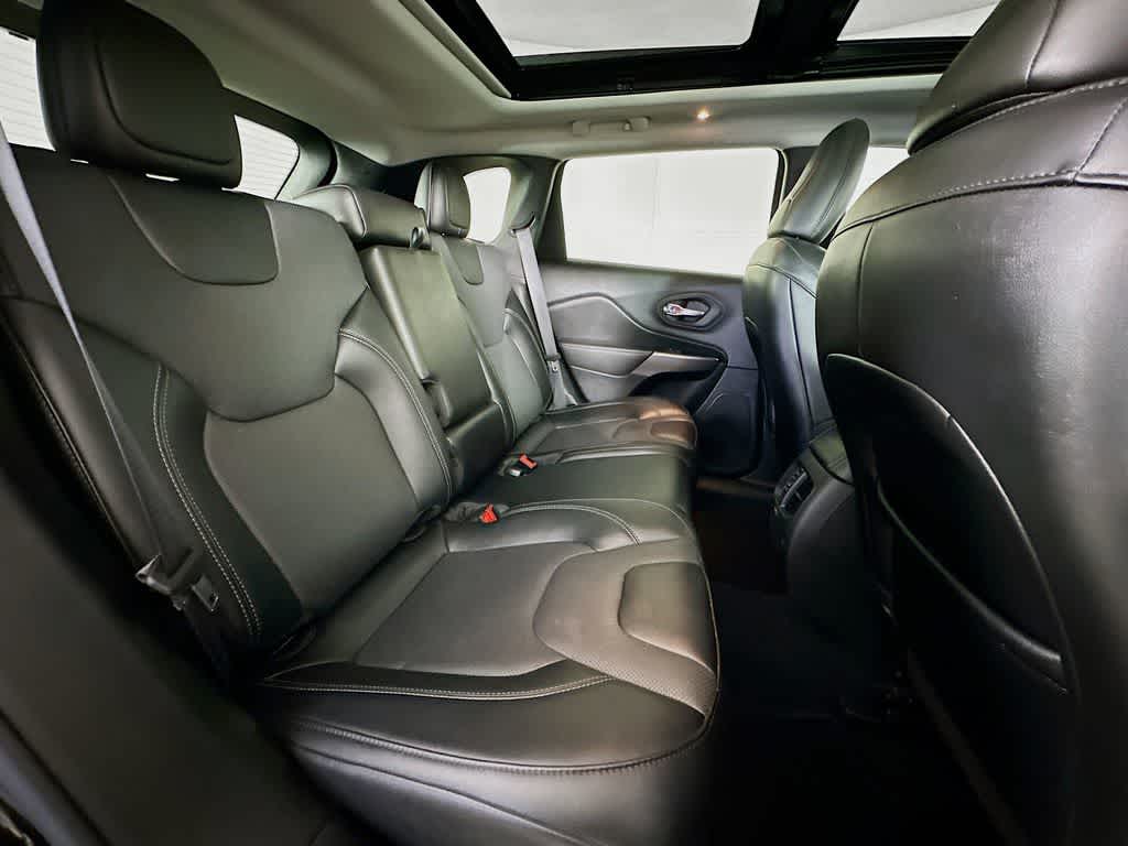 2022 Jeep Cherokee Latitude Lux