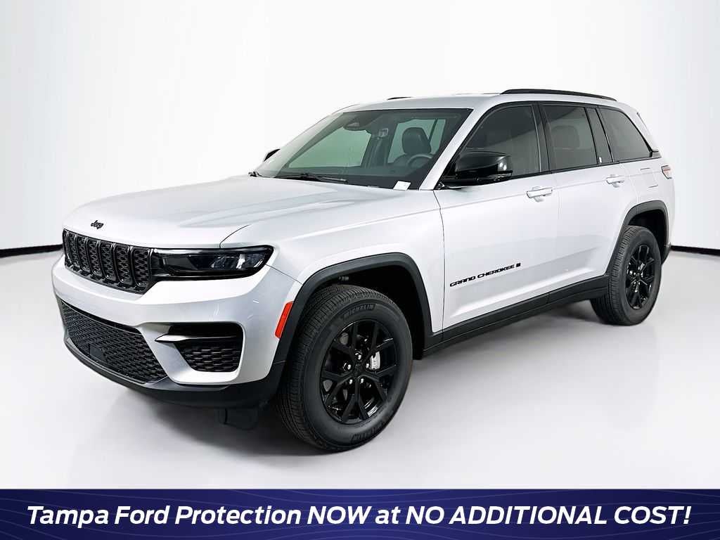 2025 Jeep Grand Cherokee Altitude 4x4's photo