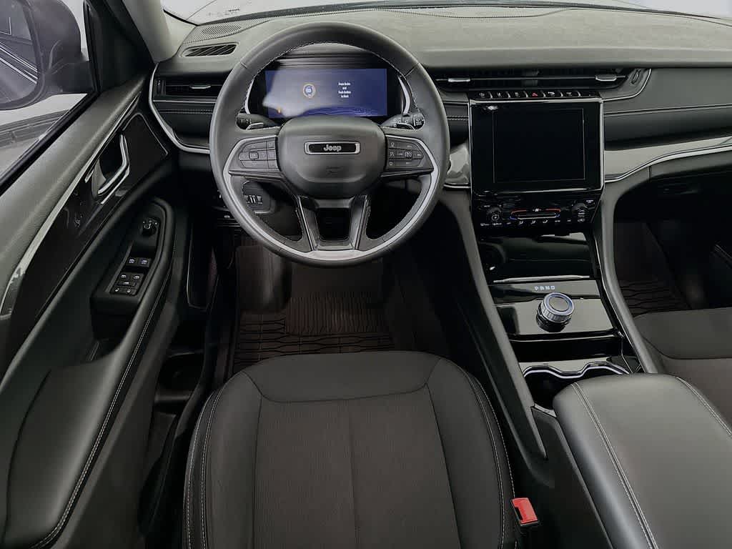 2022 Jeep Grand Cherokee L Laredo