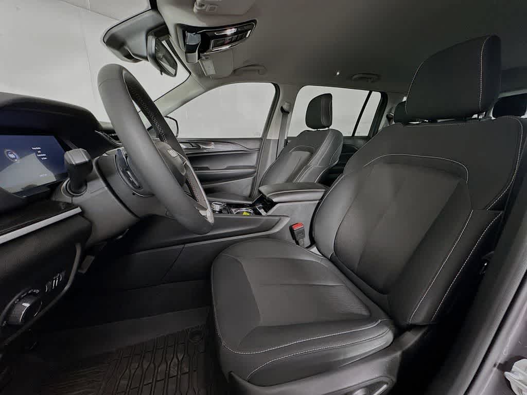 2022 Jeep Grand Cherokee L Laredo