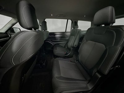 2022 Jeep Grand Cherokee L Laredo