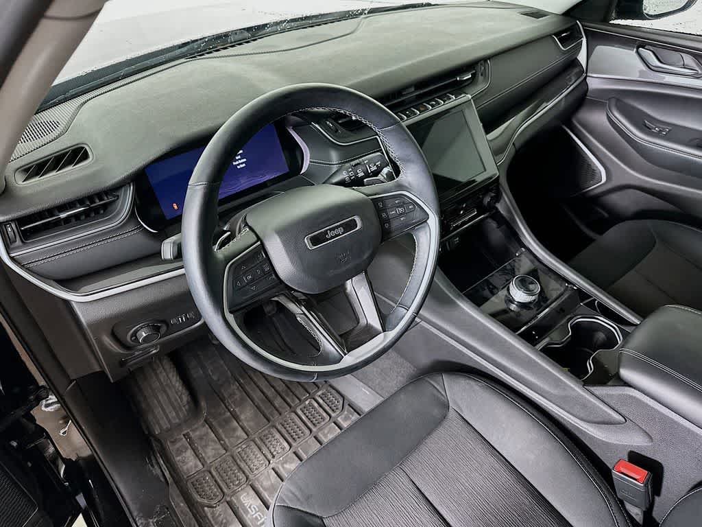 2022 Jeep Grand Cherokee L Laredo