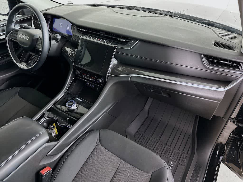 2022 Jeep Grand Cherokee L Laredo