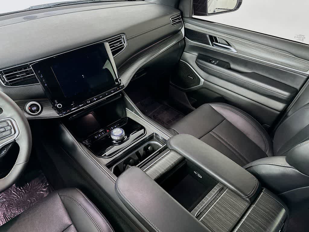 2023 Jeep Wagoneer Series III