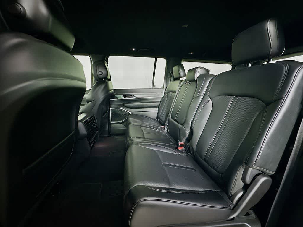 2023 Jeep Wagoneer Series III