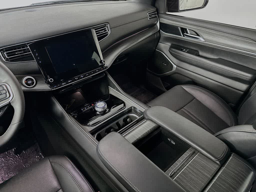 2023 Jeep Wagoneer Series III