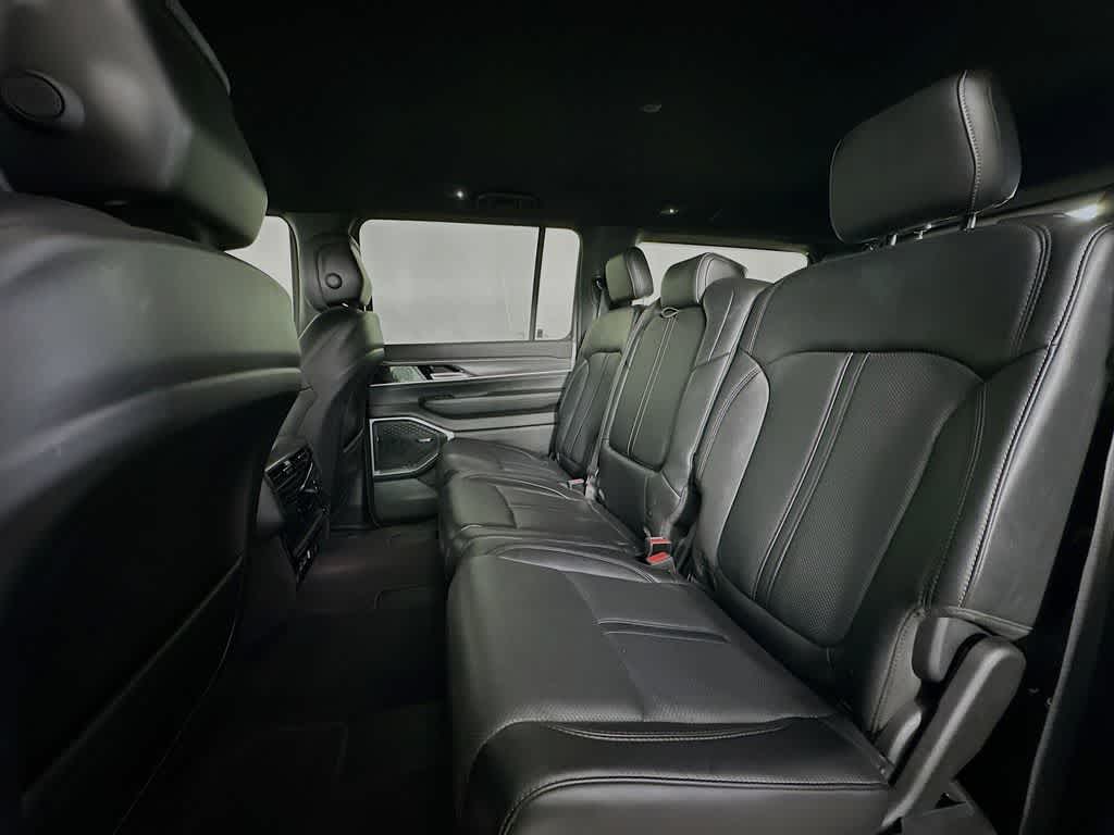 2023 Jeep Wagoneer Series III