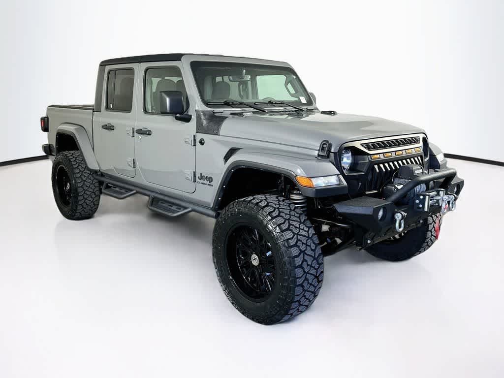 2022 Jeep Gladiator Overland