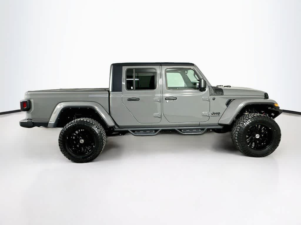 2022 Jeep Gladiator Overland