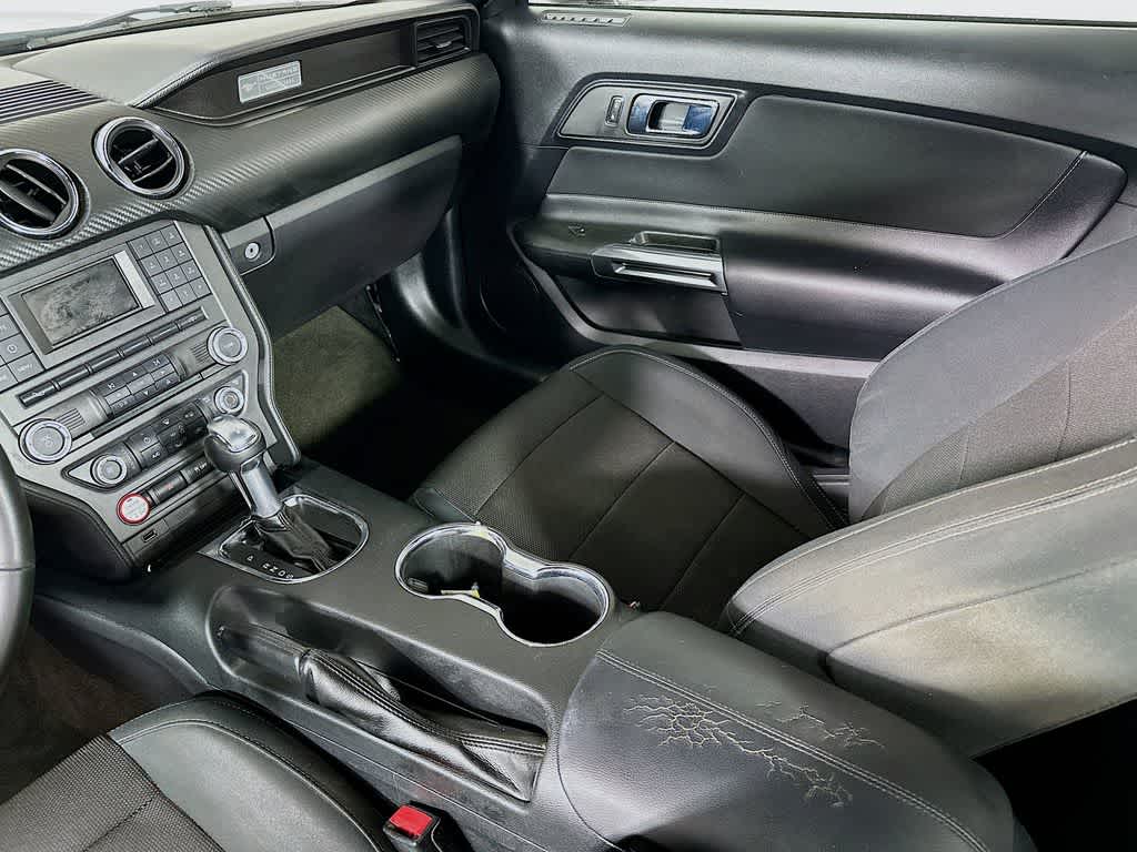 2016 Ford Mustang V6