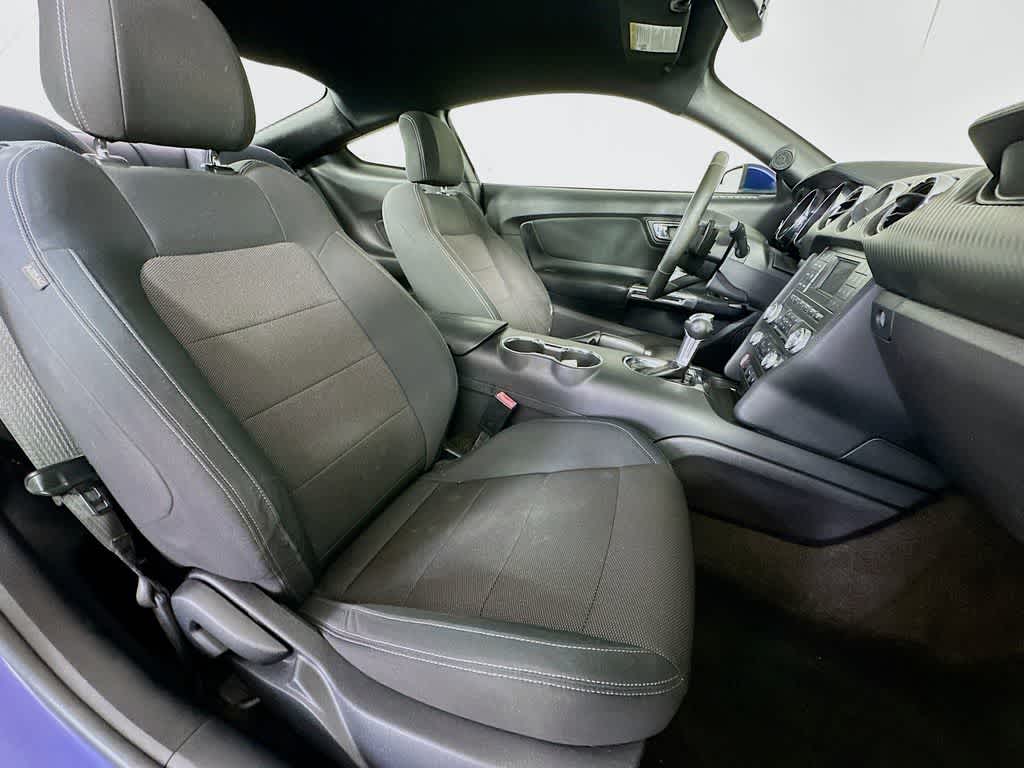 2016 Ford Mustang V6