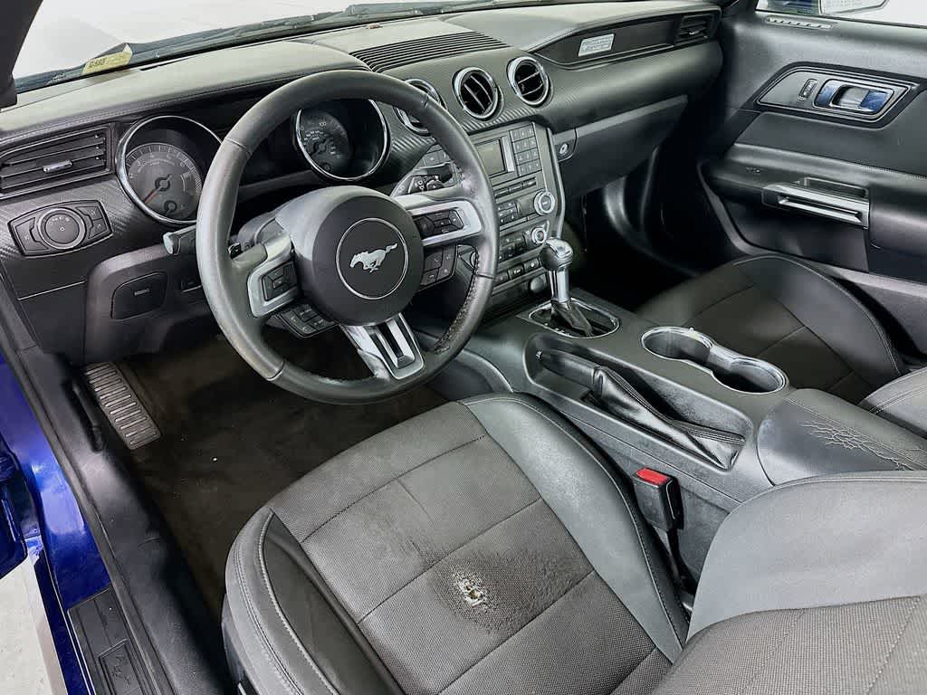 2016 Ford Mustang V6