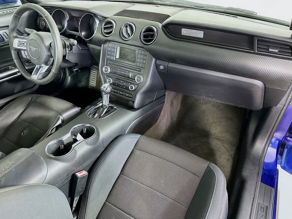 2016 Ford Mustang V6