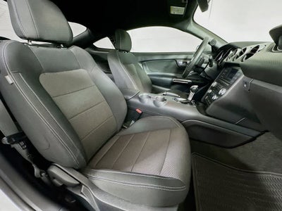 2017 Ford Mustang V6