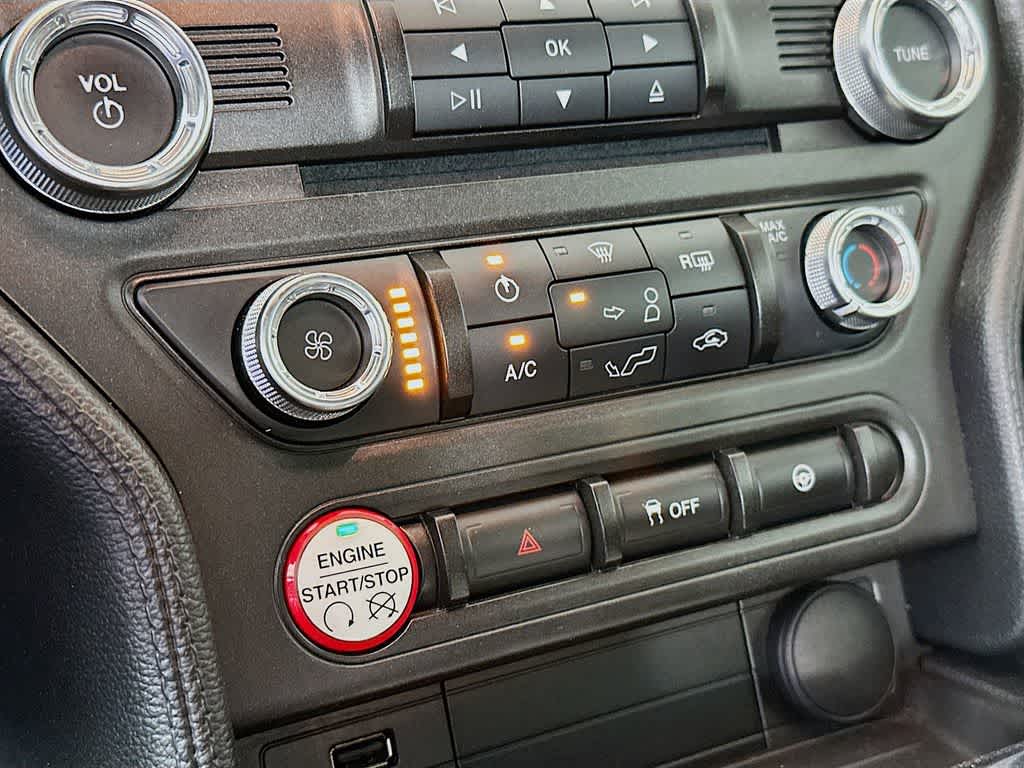 2017 Ford Mustang V6