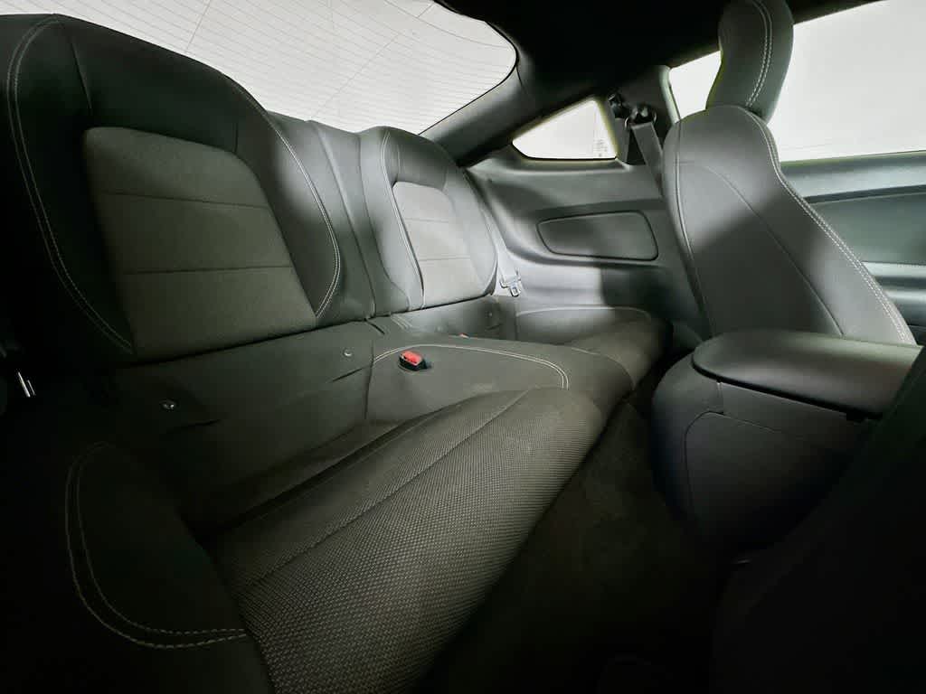 2017 Ford Mustang V6