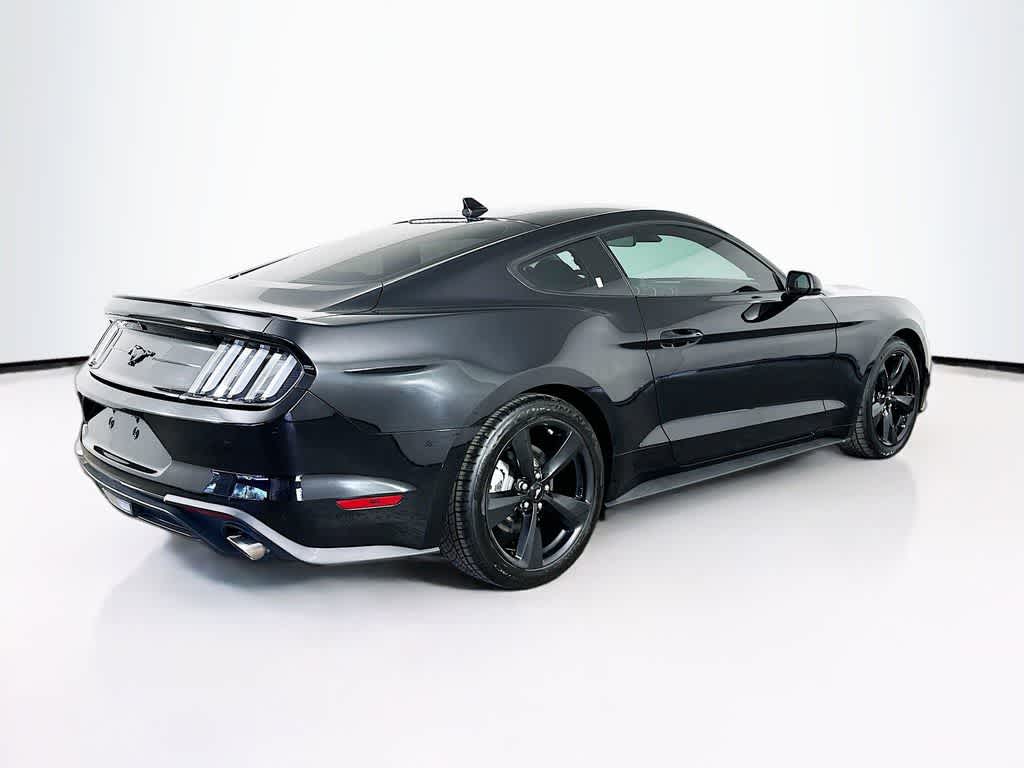 2022 Ford Mustang EcoBoost
