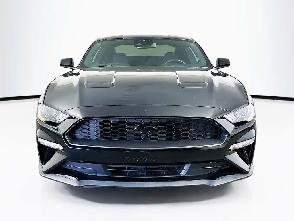 2022 Ford Mustang EcoBoost