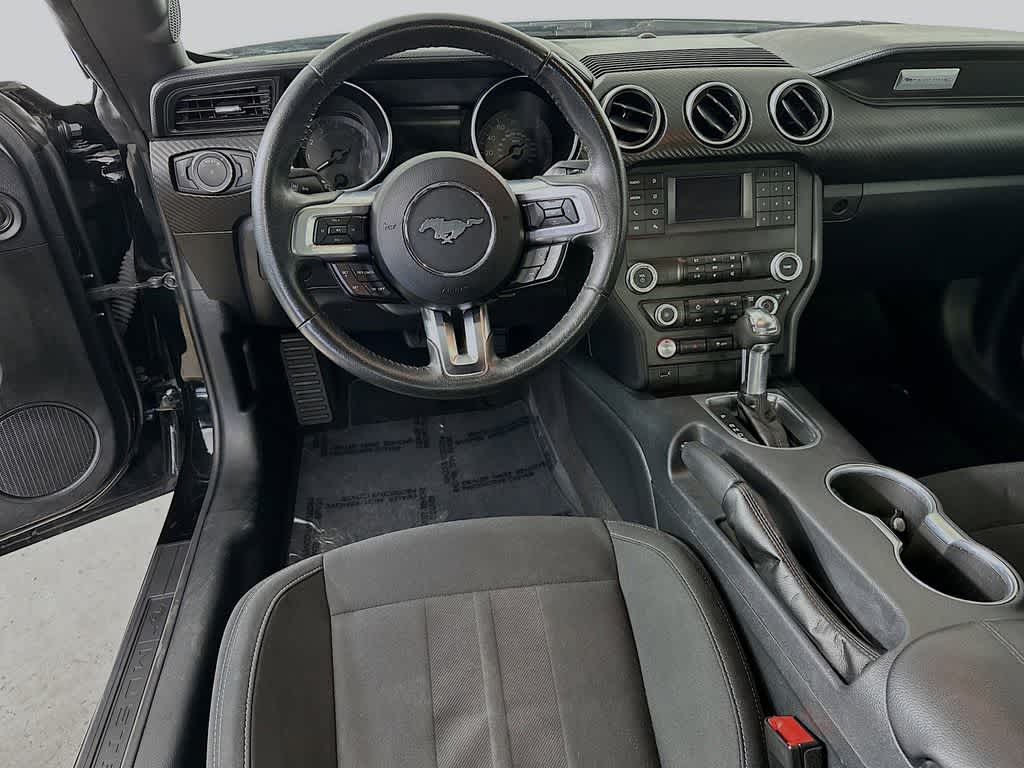 2022 Ford Mustang EcoBoost