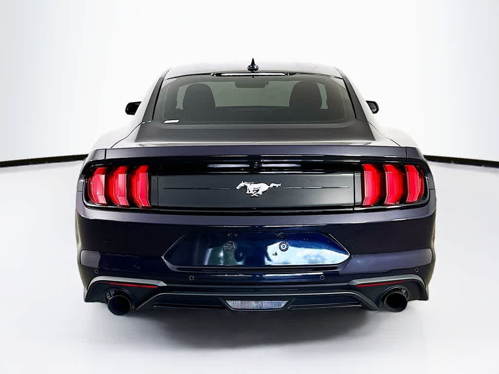 2022 Ford Mustang EcoBoost