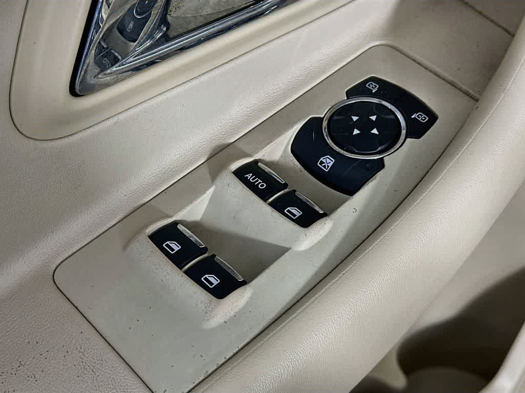 2015 Ford Taurus SEL