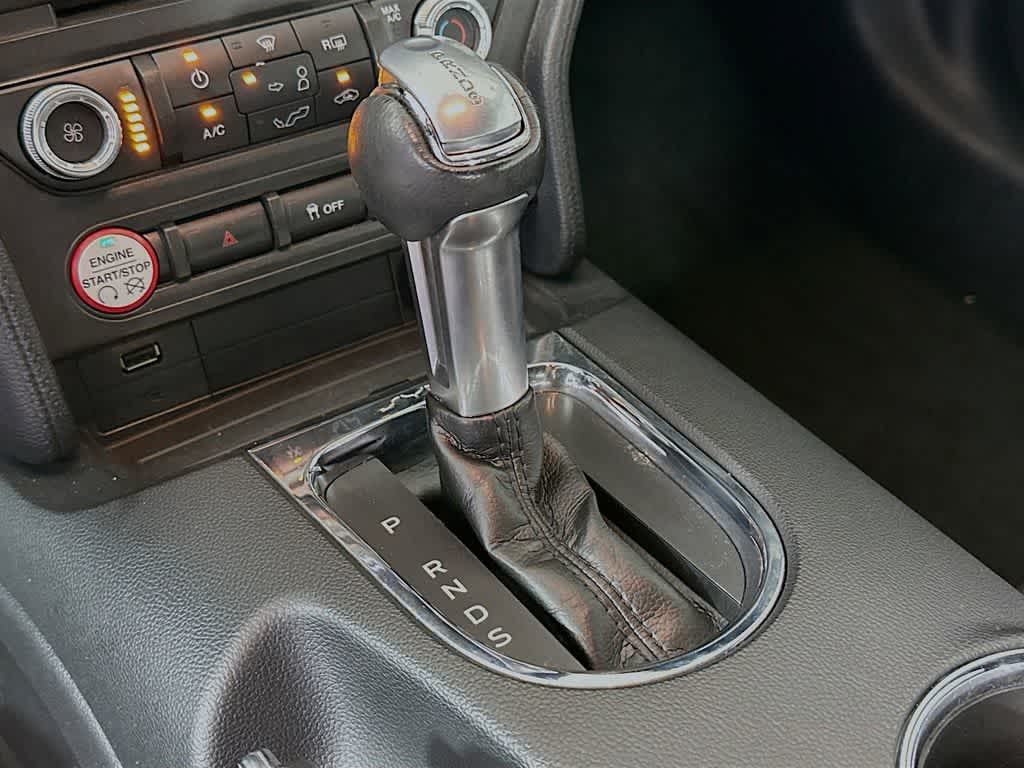 2017 Ford Mustang V6