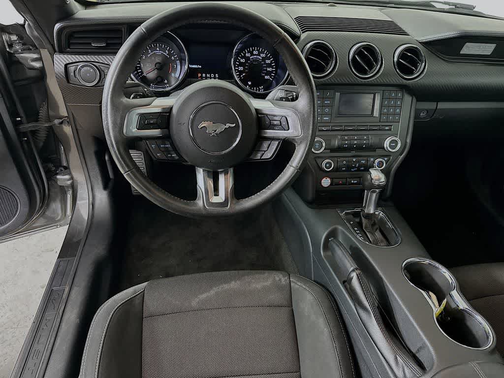 2017 Ford Mustang V6