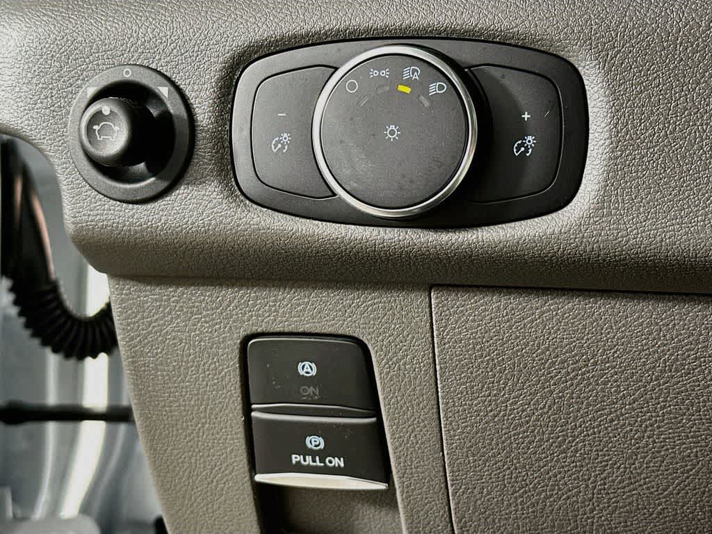 2026 Ford Transit Passenger Wagon XL