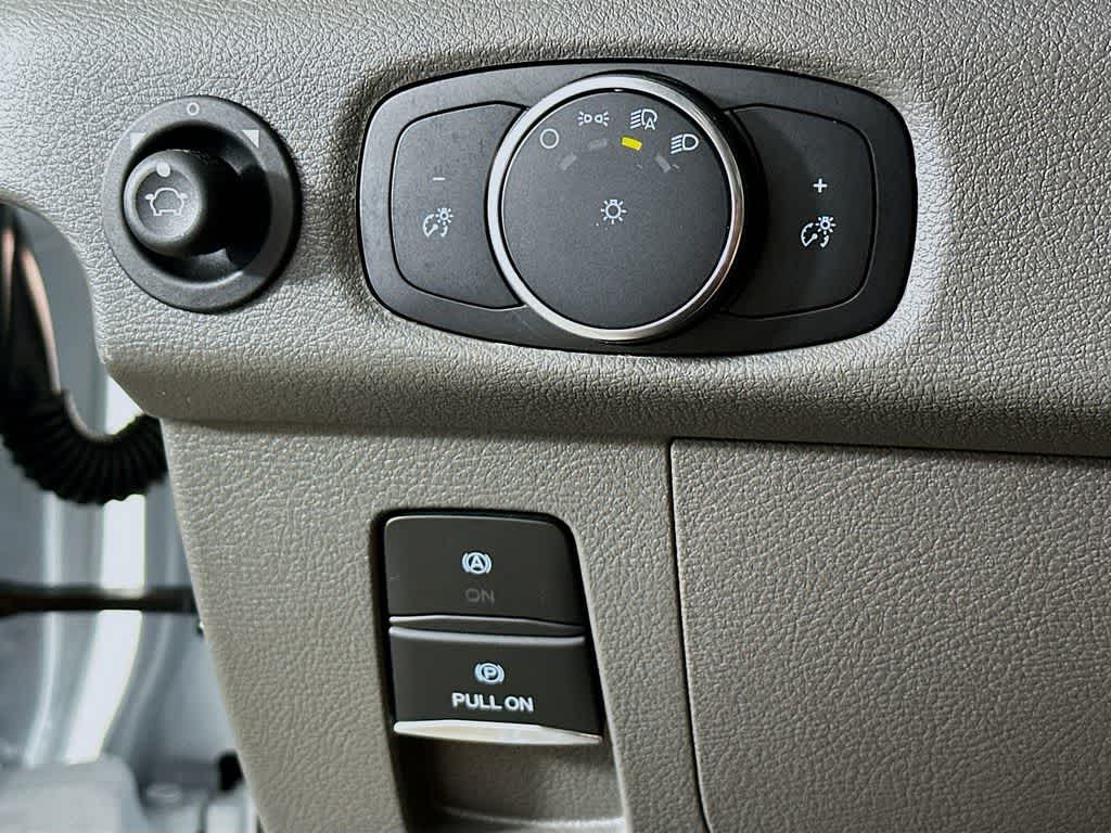 2026 Ford Transit Passenger Wagon XL