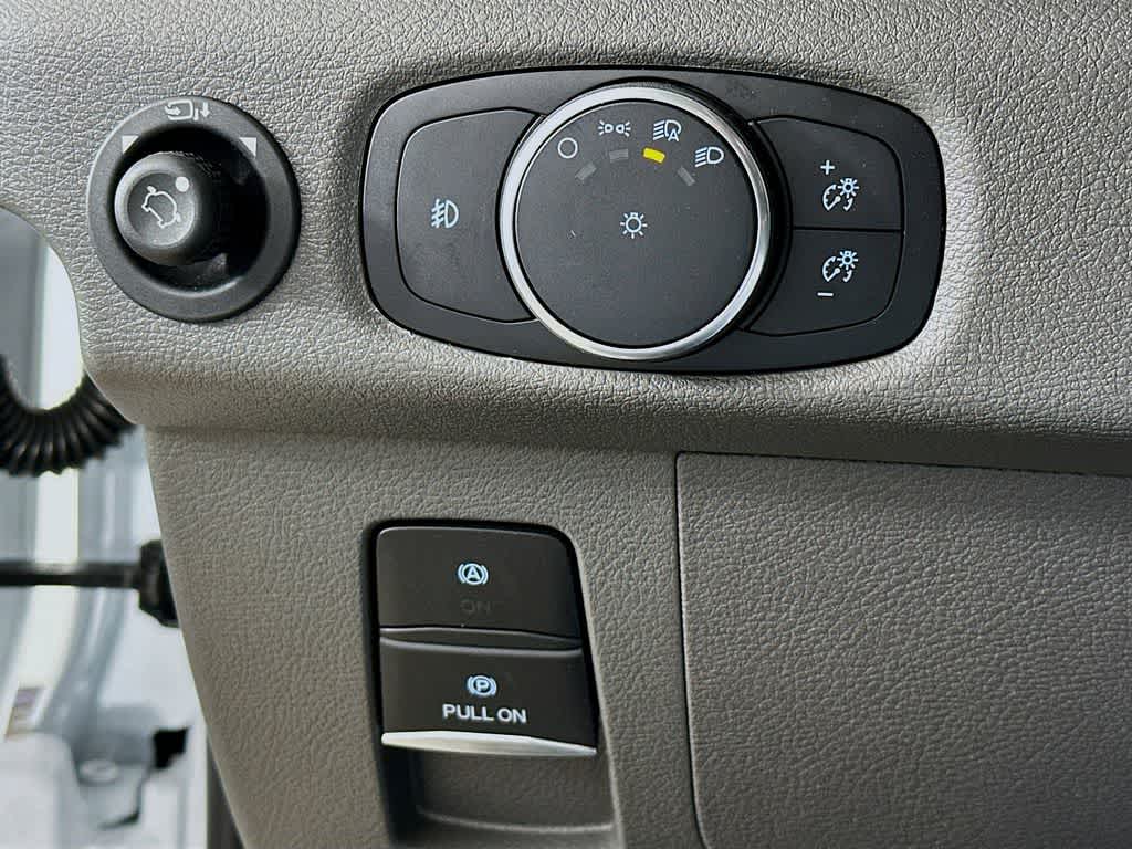 2026 Ford Transit Passenger Wagon XLT