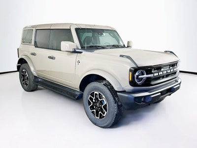 2026 Ford Bronco Outer Banks