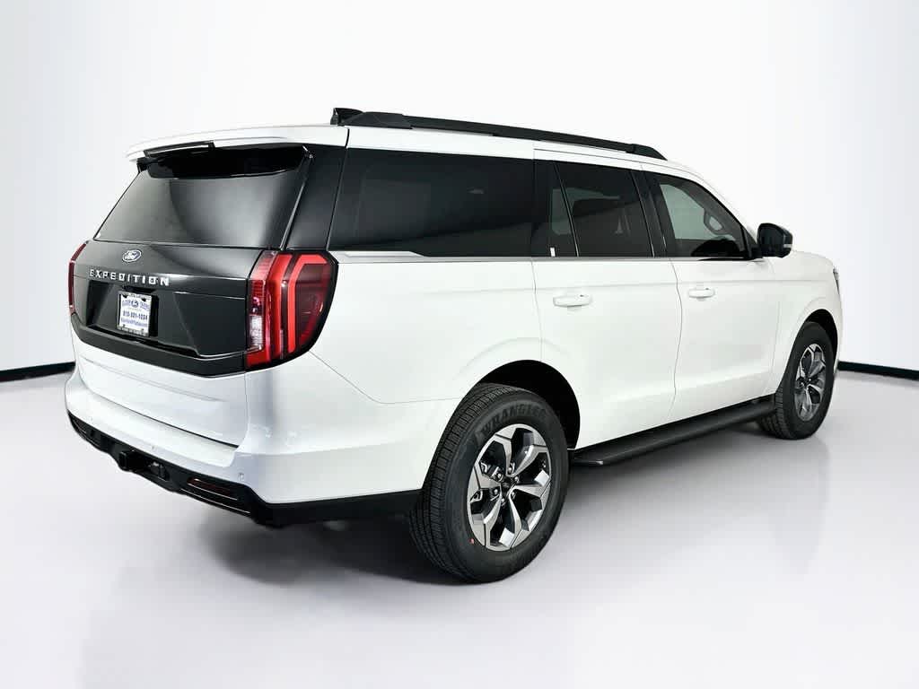 2027 Ford Expedition Active