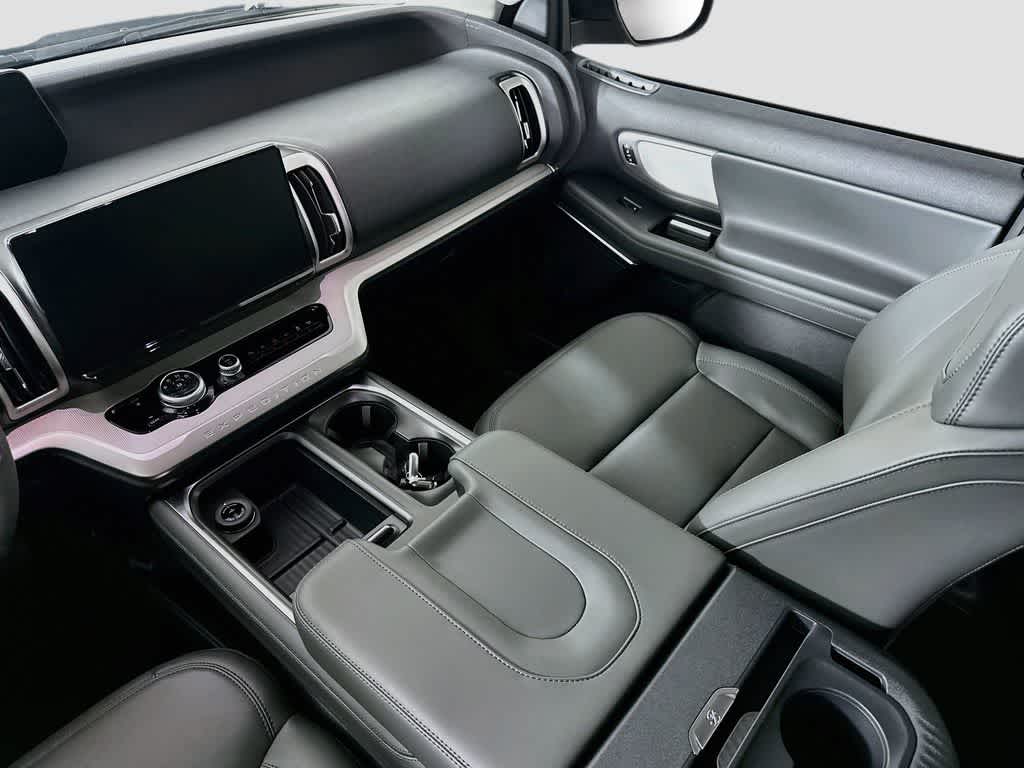 2027 Ford Expedition Active