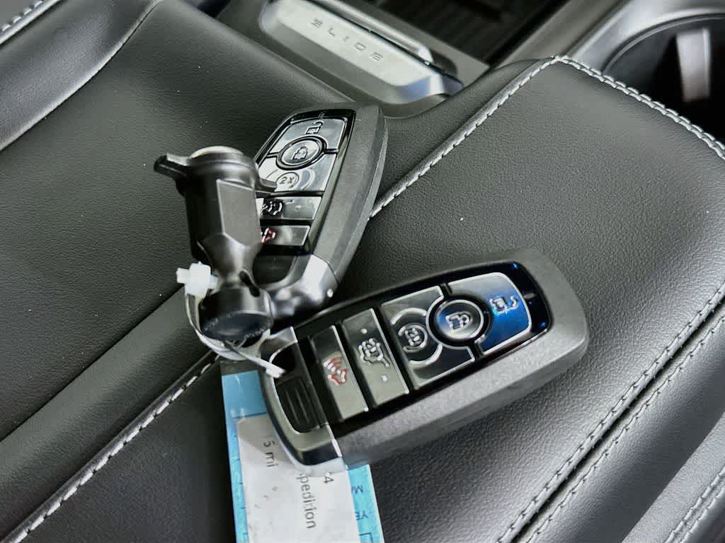 2027 Ford Expedition Platinum