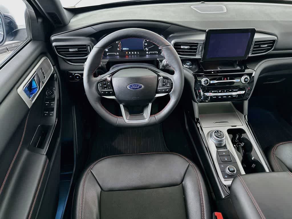 2024 Ford Explorer ST-Line