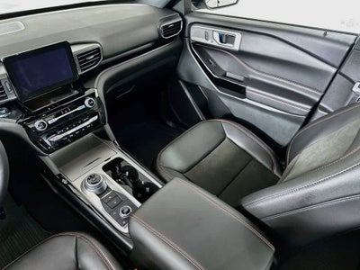 2024 Ford Explorer ST-Line