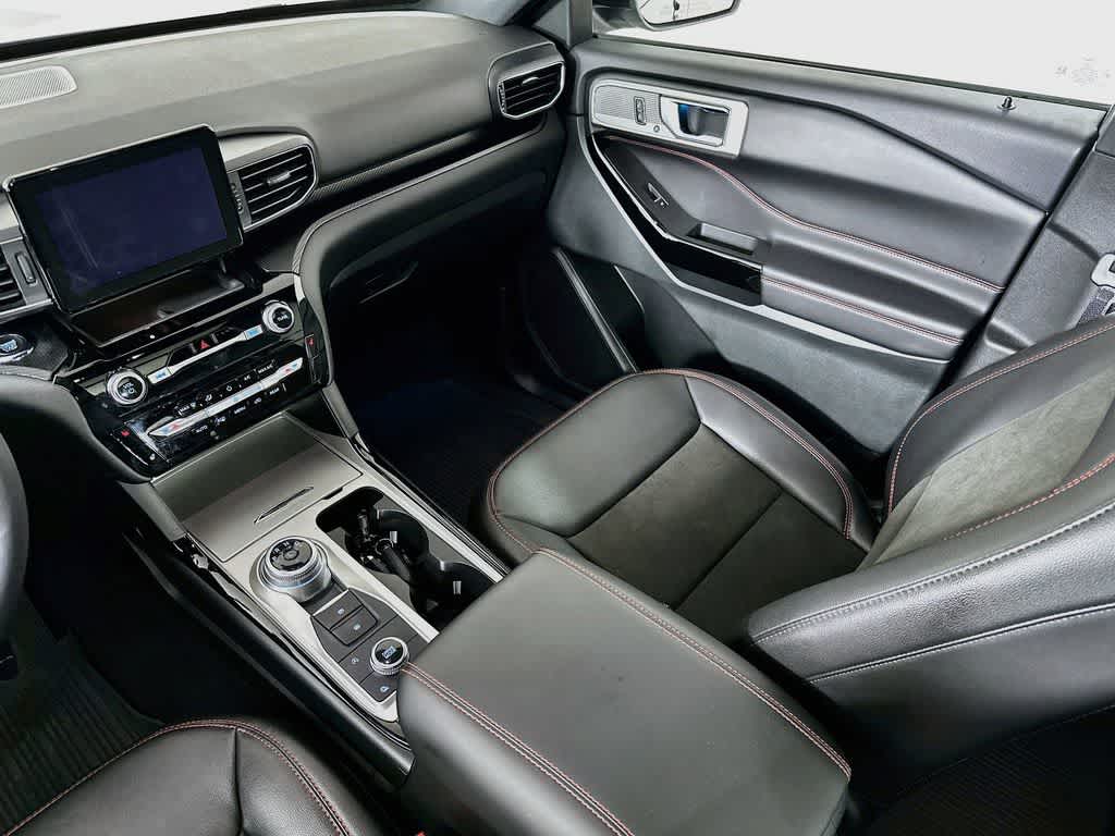 2024 Ford Explorer ST-Line