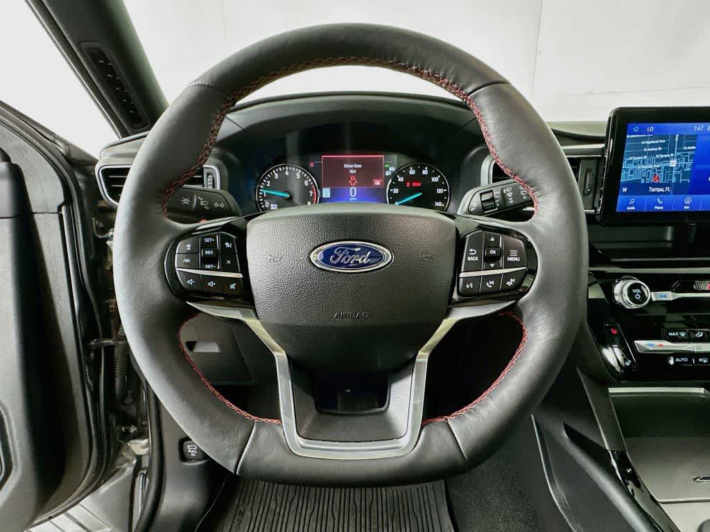 2024 Ford Explorer ST-Line