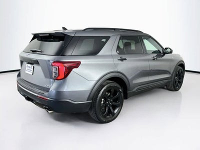 2024 Ford Explorer ST-Line