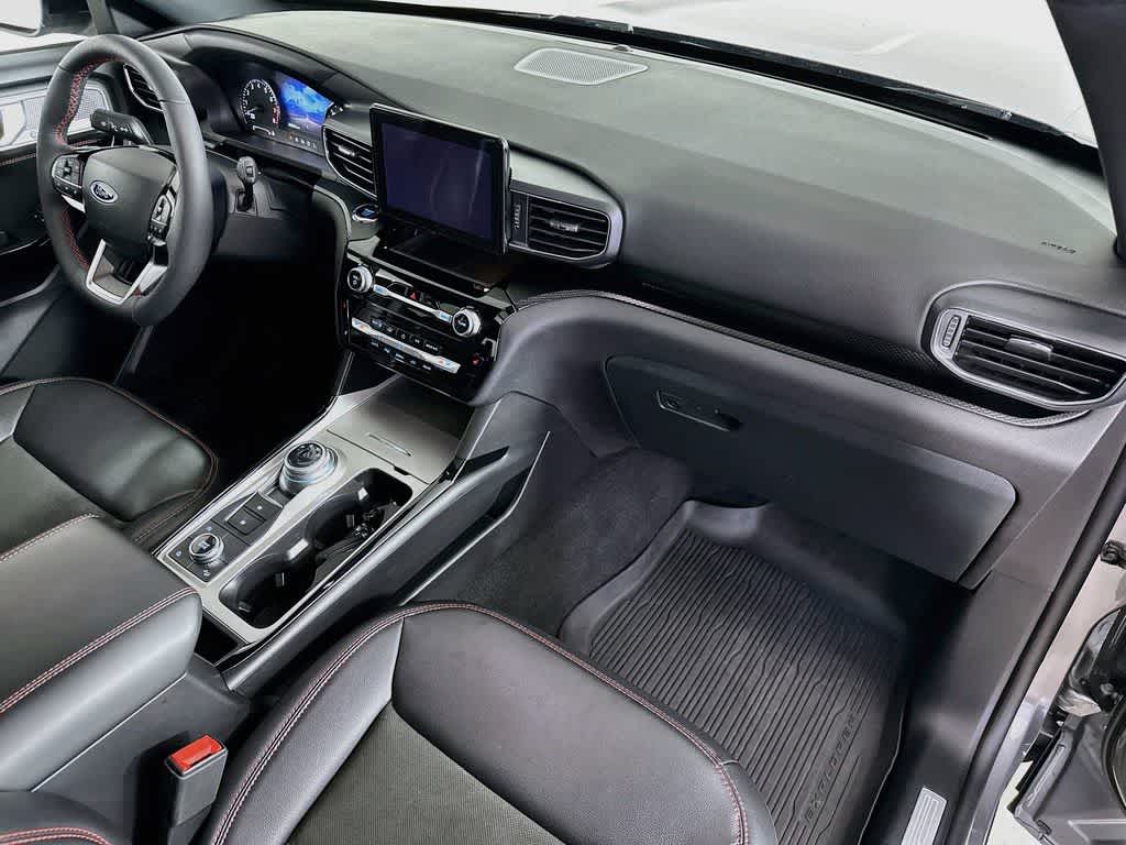 2024 Ford Explorer ST-Line