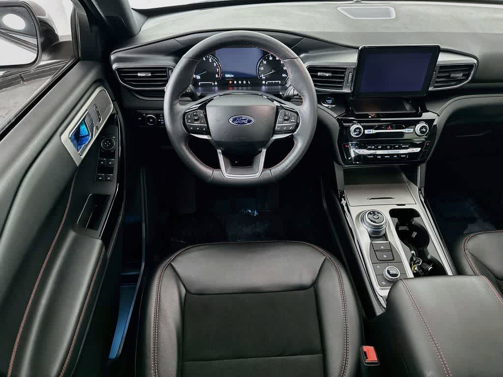 2024 Ford Explorer ST-Line
