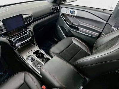 2024 Ford Explorer ST-Line
