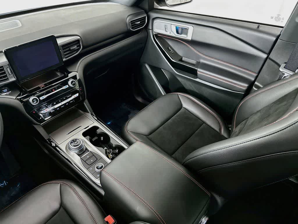 2024 Ford Explorer ST-Line
