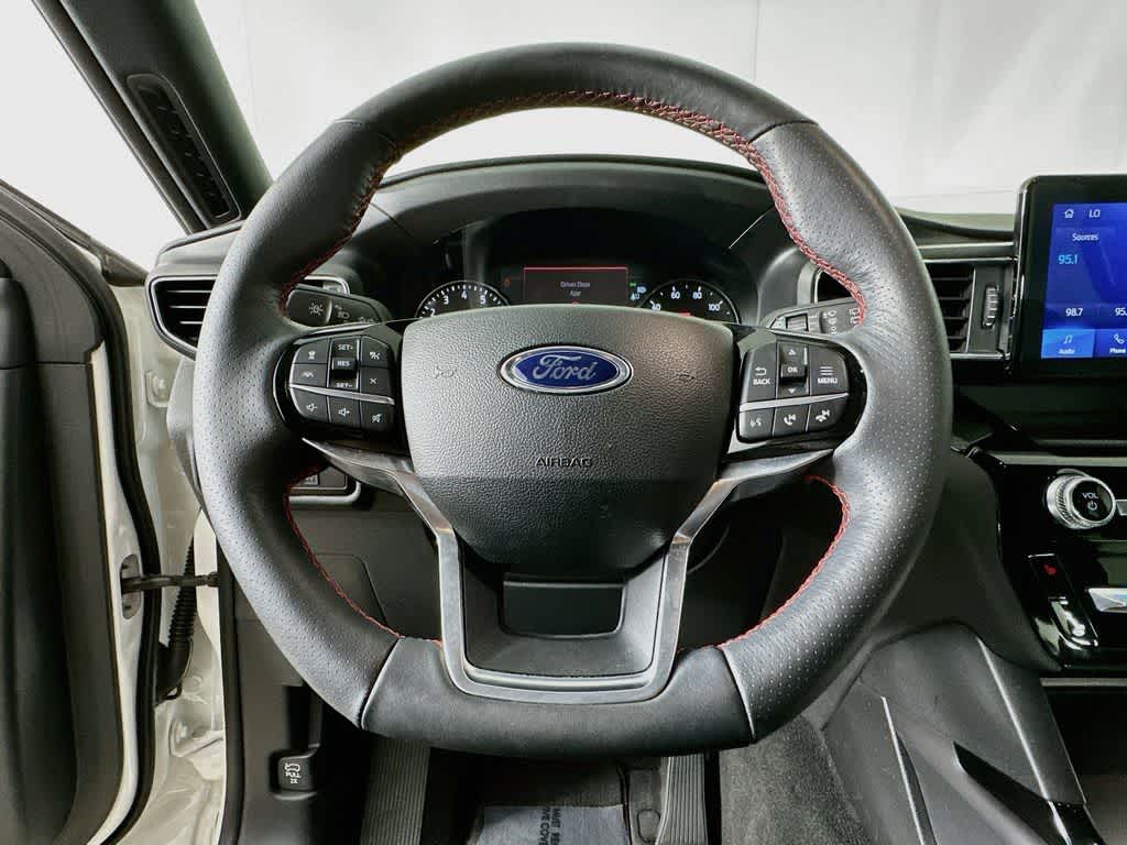 2024 Ford Explorer ST-Line
