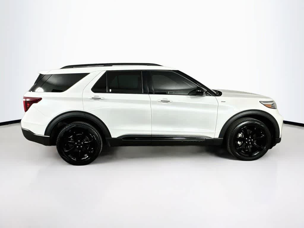 2024 Ford Explorer ST-Line